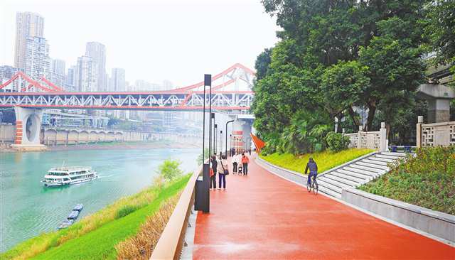 系统重塑重庆“山水城桥”风貌 两江四岸治理提升 已整治岸线70公里